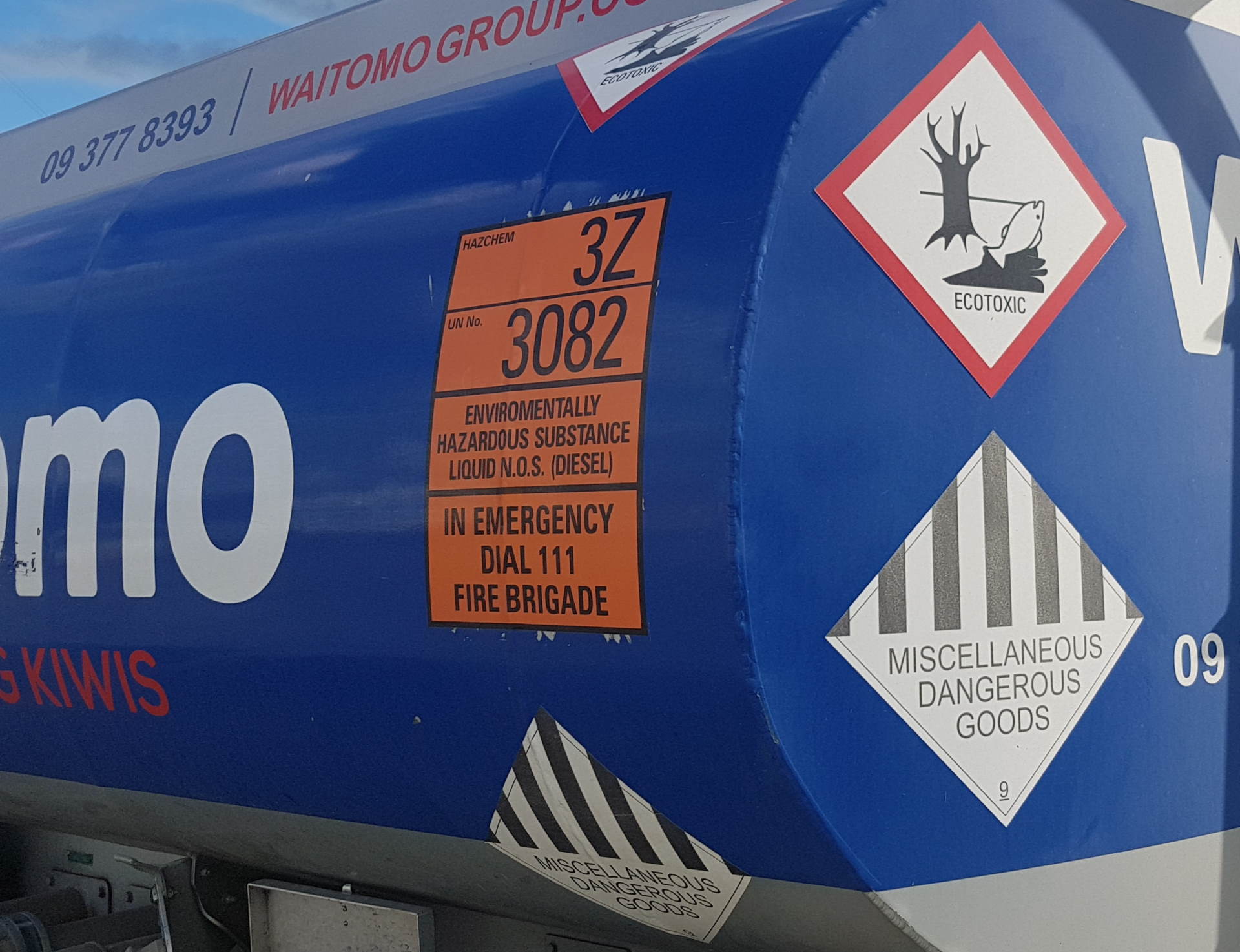 What is a dangerous goods placard?