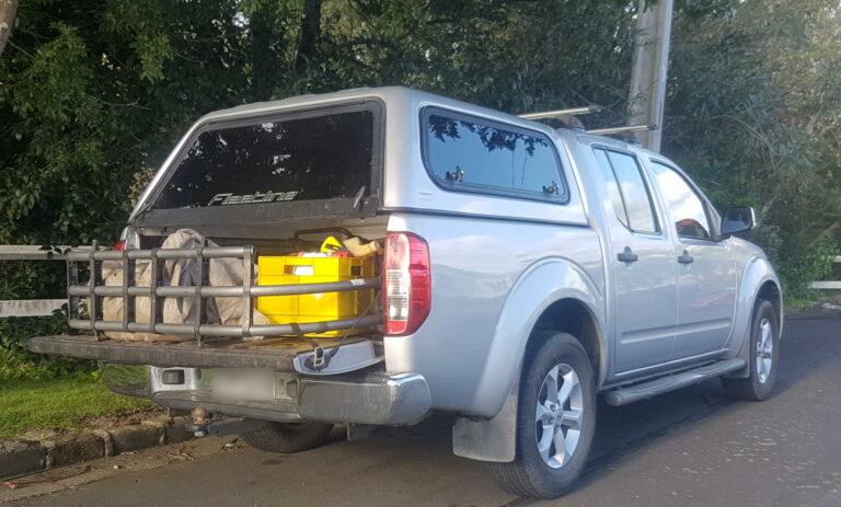 How do you load a ute?